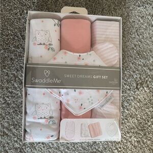 SwaddleMe Sweet Dreams Baby Gift Set - Swaddle, Bib, 2 Blankets